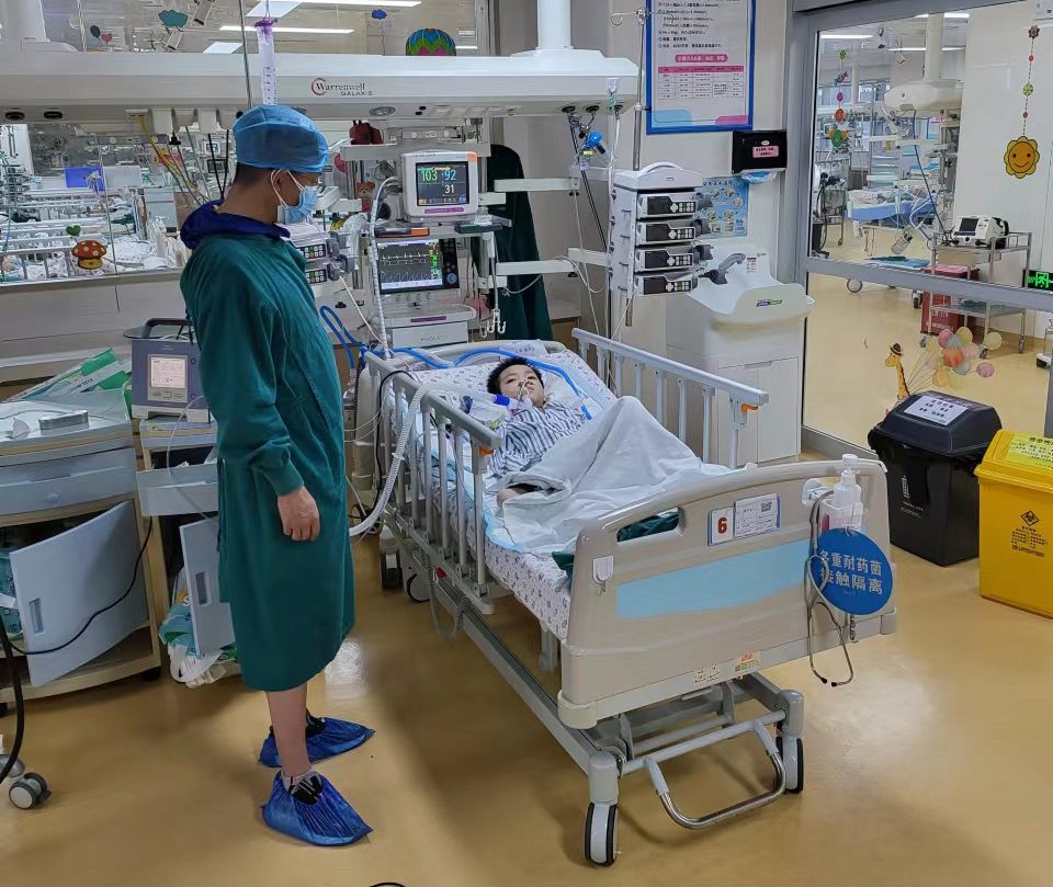 连州市跨省救护车出租公司